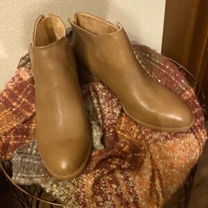 Born b.o.c. booties.